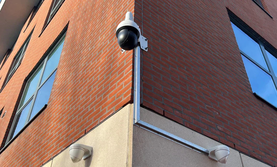 Kabelgoot buiten RVS kabelgoot of kabelgoot voor aan de buitengevel