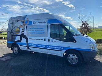 Een deur op slot die niet meer open gaat, uw sleutel afgebroken of inbraakwerende kluis afleveren?